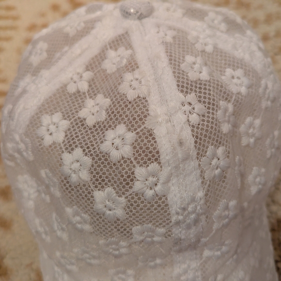 White Floral Lace Baseball Cap | Coquette • Balletcore • Soft Girl Aesthetic - Picture 4 of 8
